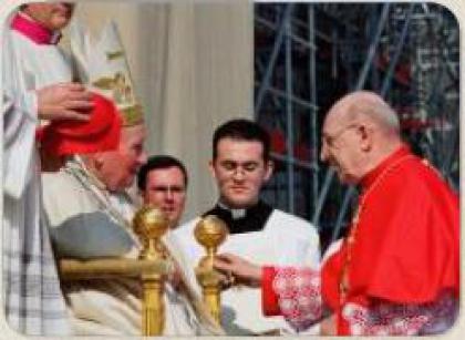 Папа співчуває у зв'язку зі смертю кардинала Антонетті