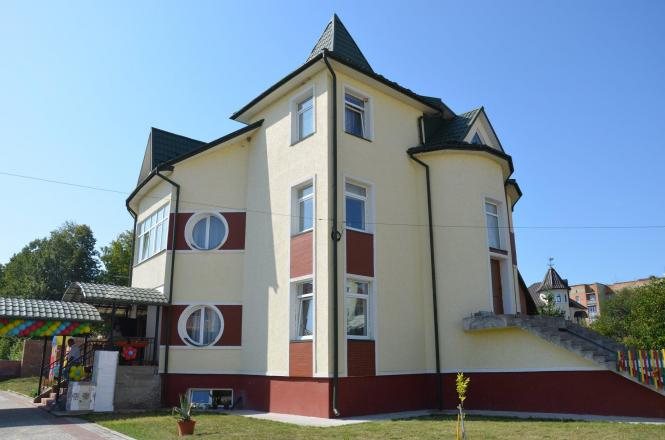 у Чорткові монахиня всиновила дев’ять дітей