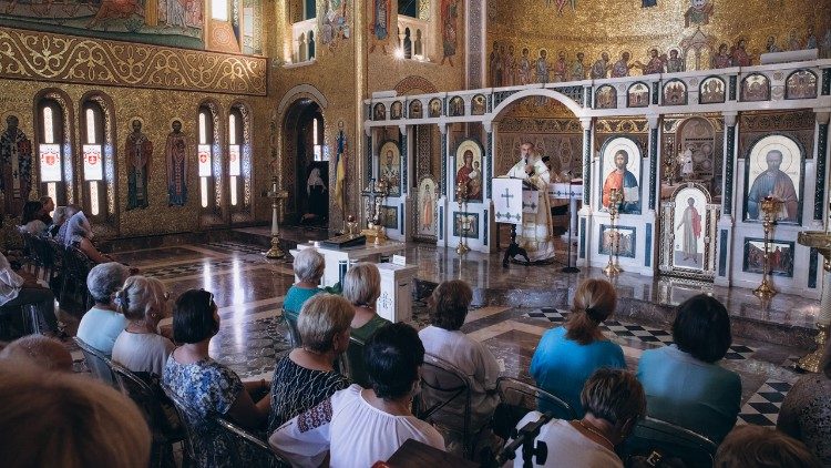 Владика Венедикт під час проповіді