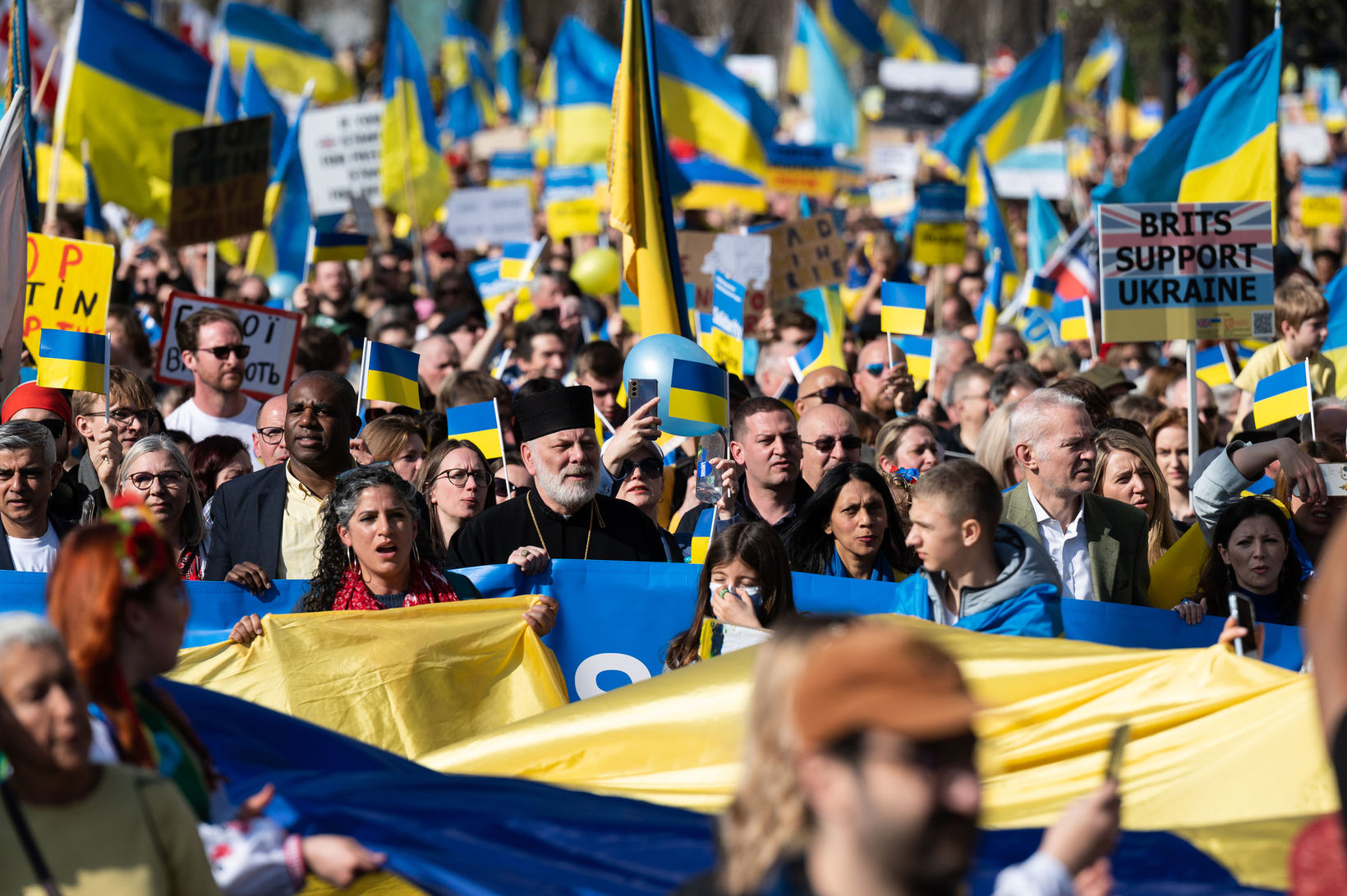 Мітинг на&nbsp;підтримку України «London stands with Ukraine», 27 березня 2022 року, фото: Mazur / cbcew.org.uk