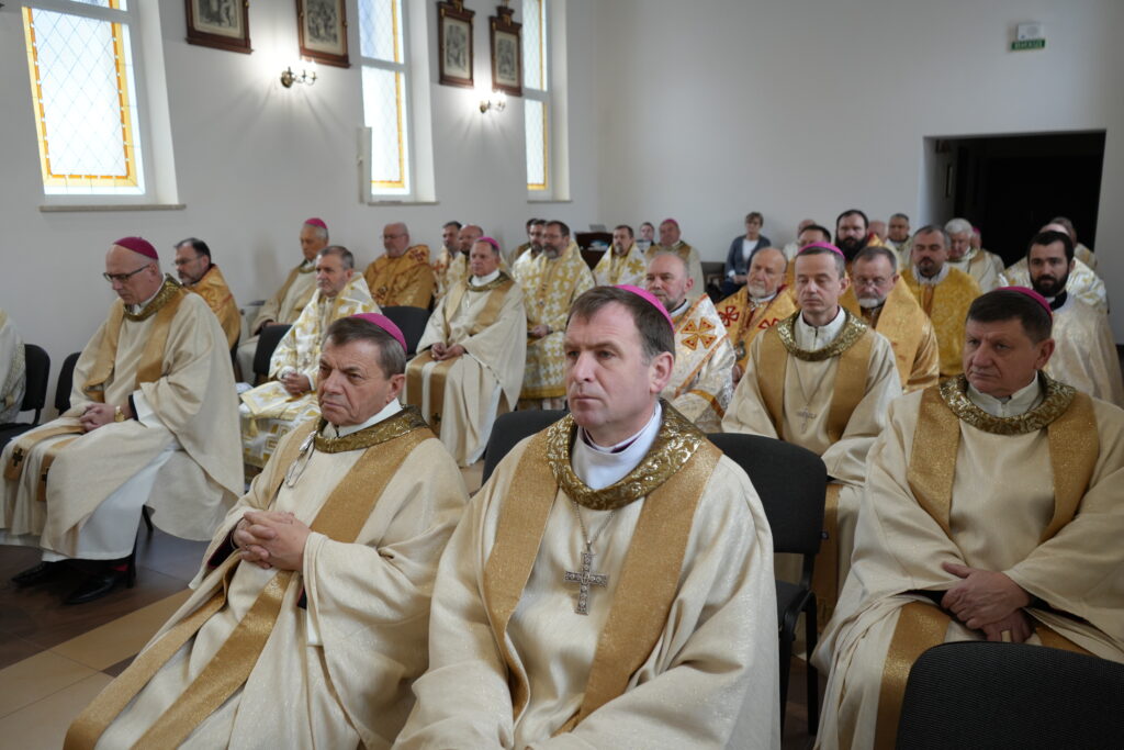 Брюховичі: завершення реколекцій єпископів та братерська зустріч (ДОПОВНЕНО) 36 Брюховичі: завершення реколекцій єпископів та братерська зустріч (ДОПОВНЕНО)
