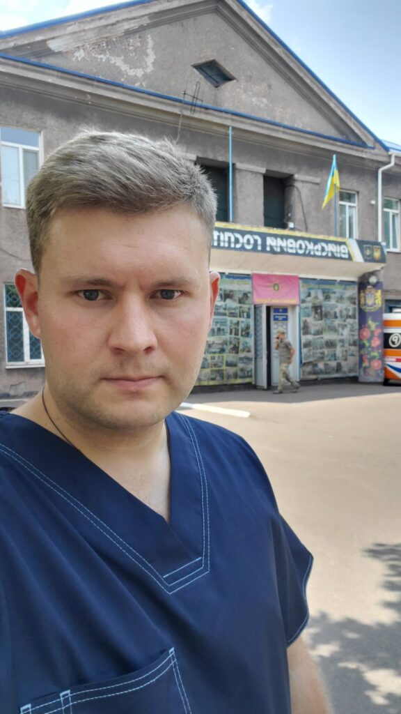 Військовий хірург з Азовсталі: «Я пройшовся по лезу ножа і в останній момент Бог мене спас»