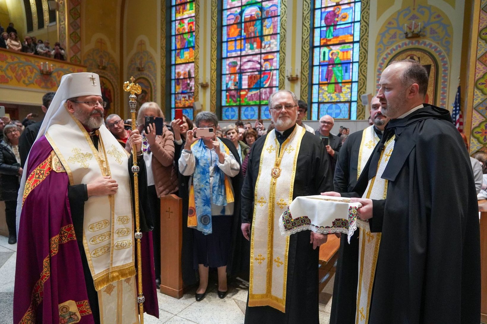 У Нью-Йорку 9&nbsp;березня члени Постійного Синоду звершили Молебень за&nbsp;перемогу України та&nbsp;справедливий мир і&nbsp;поспілкувалися з&nbsp;українцями у&nbsp;храмі Святого Юрія